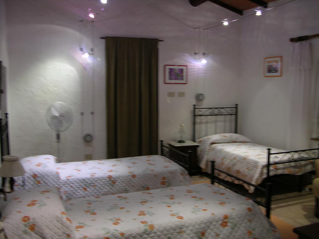 Casa Terra Rossa Fauglia Quarto foto