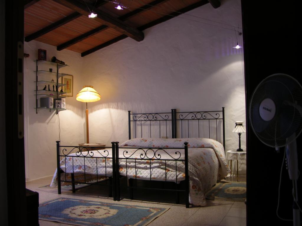 Casa Terra Rossa Fauglia Quarto foto