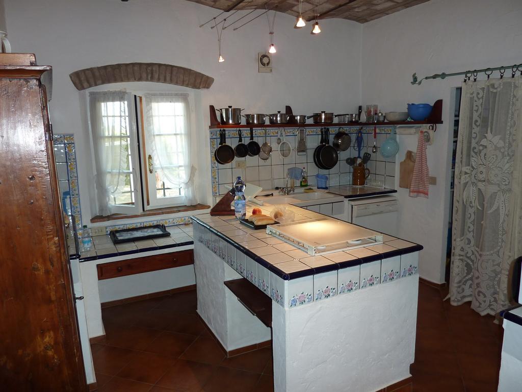Casa Terra Rossa Fauglia Quarto foto
