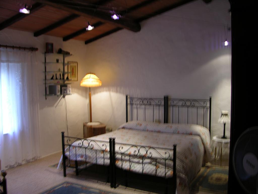 Casa Terra Rossa Fauglia Quarto foto
